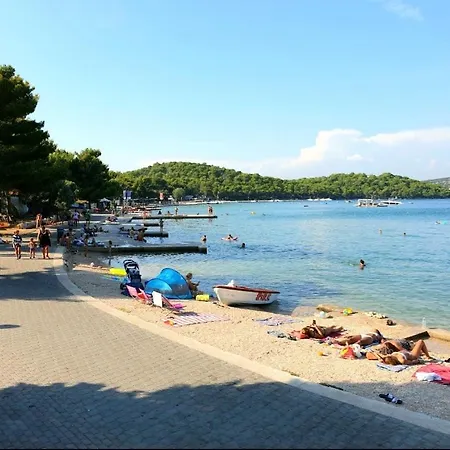 Mobile Di Mare Iii Campsite Jezera