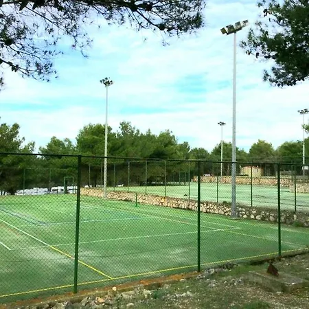 Mobile Di Mare Iii Campsite Jezera